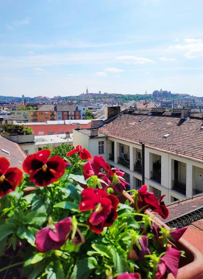 Margaret Apartment For 5 People With Panorama Terrace Budapest Exterior photo